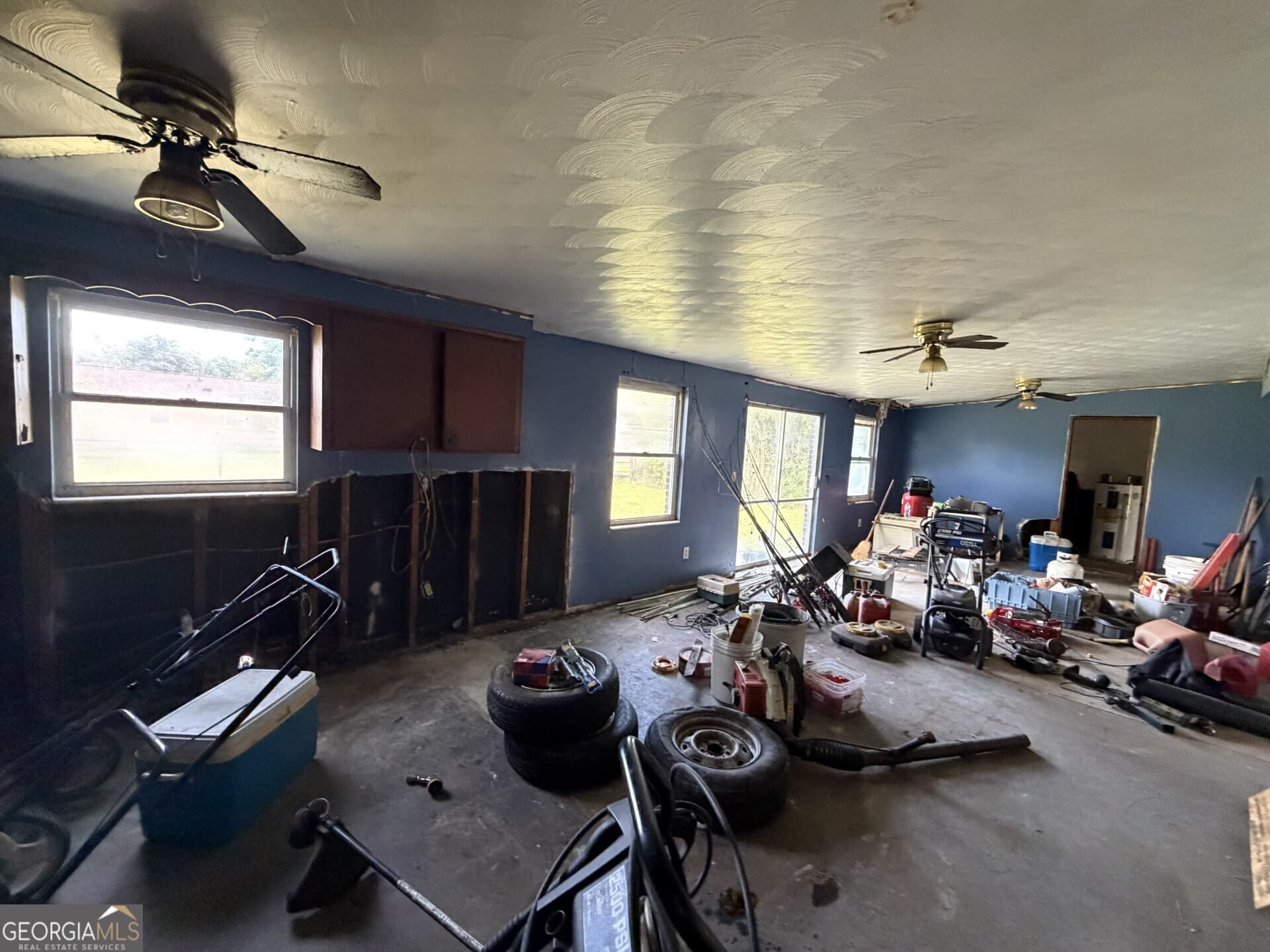 3 bedroom, 2 bathroom, 1,490 sq ft single family residence for sale at 2622 Bartow Street, Brunswick, GA 31520 — photo 3
