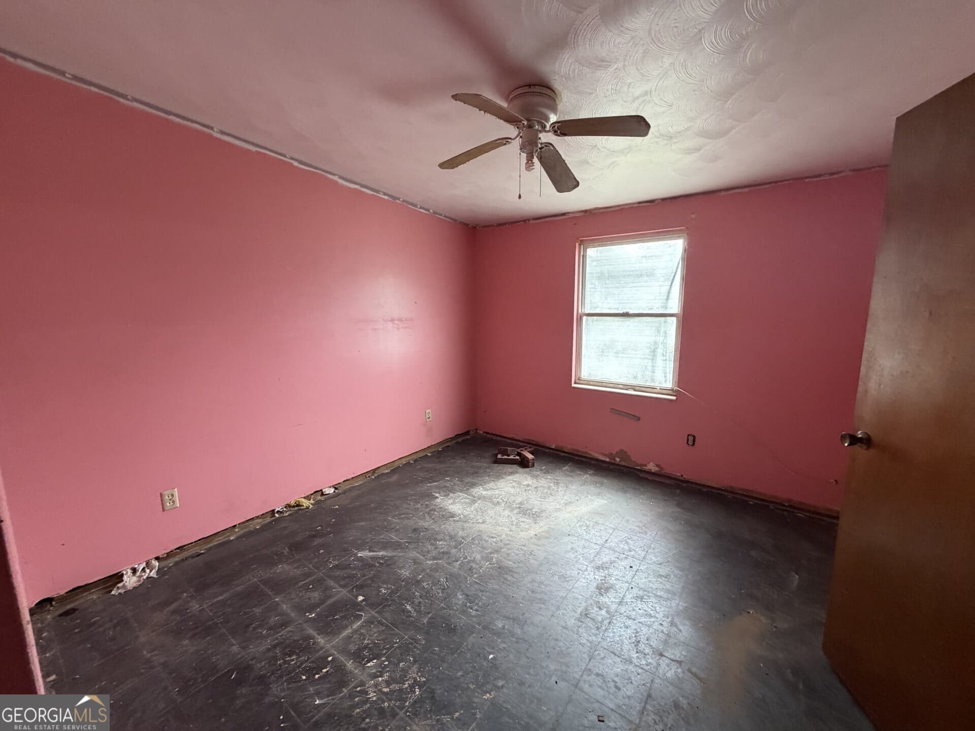 3 bedroom, 2 bathroom, 1,490 sq ft single family residence for sale at 2622 Bartow Street, Brunswick, GA 31520 — photo 5