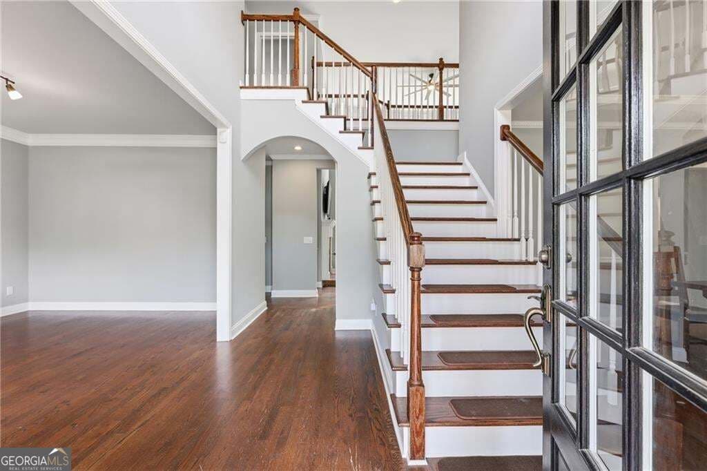 5 bedroom, 4.5 bathroom, 4,520 sq ft single family residence for sale at 127 Laurel Ridge Drive, Alpharetta, GA 30004 — photo 4