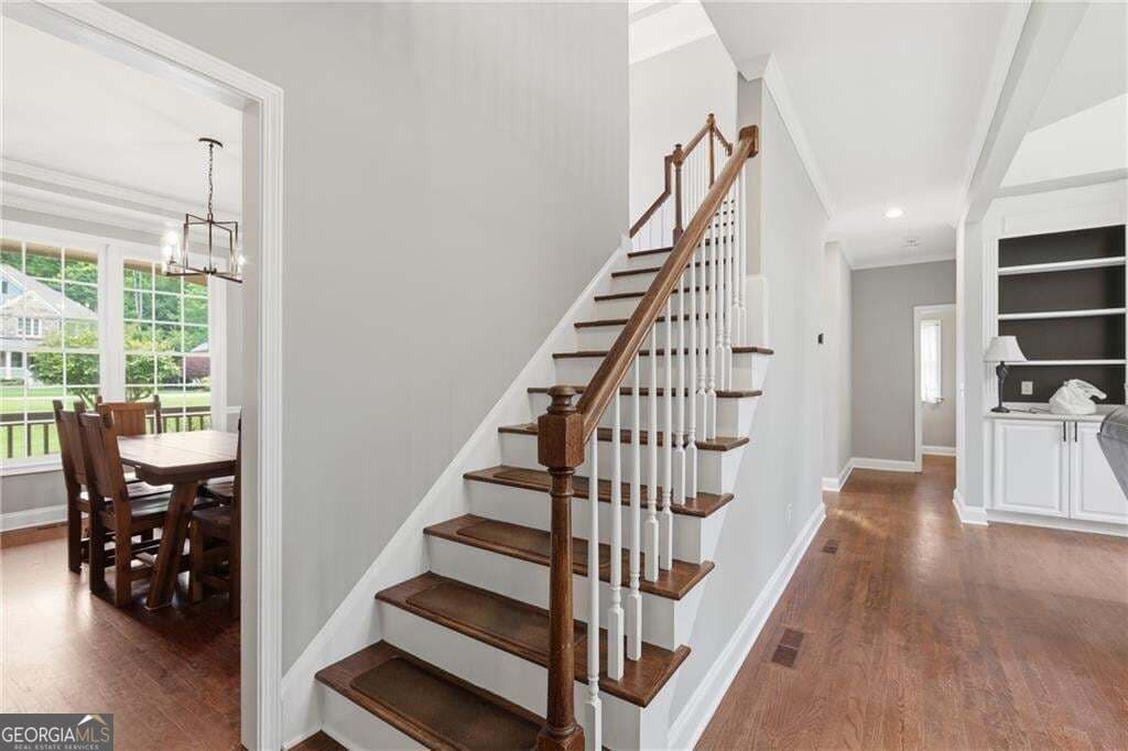 5 bedroom, 4.5 bathroom, 4,520 sq ft single family residence for sale at 127 Laurel Ridge Drive, Alpharetta, GA 30004 — photo 8