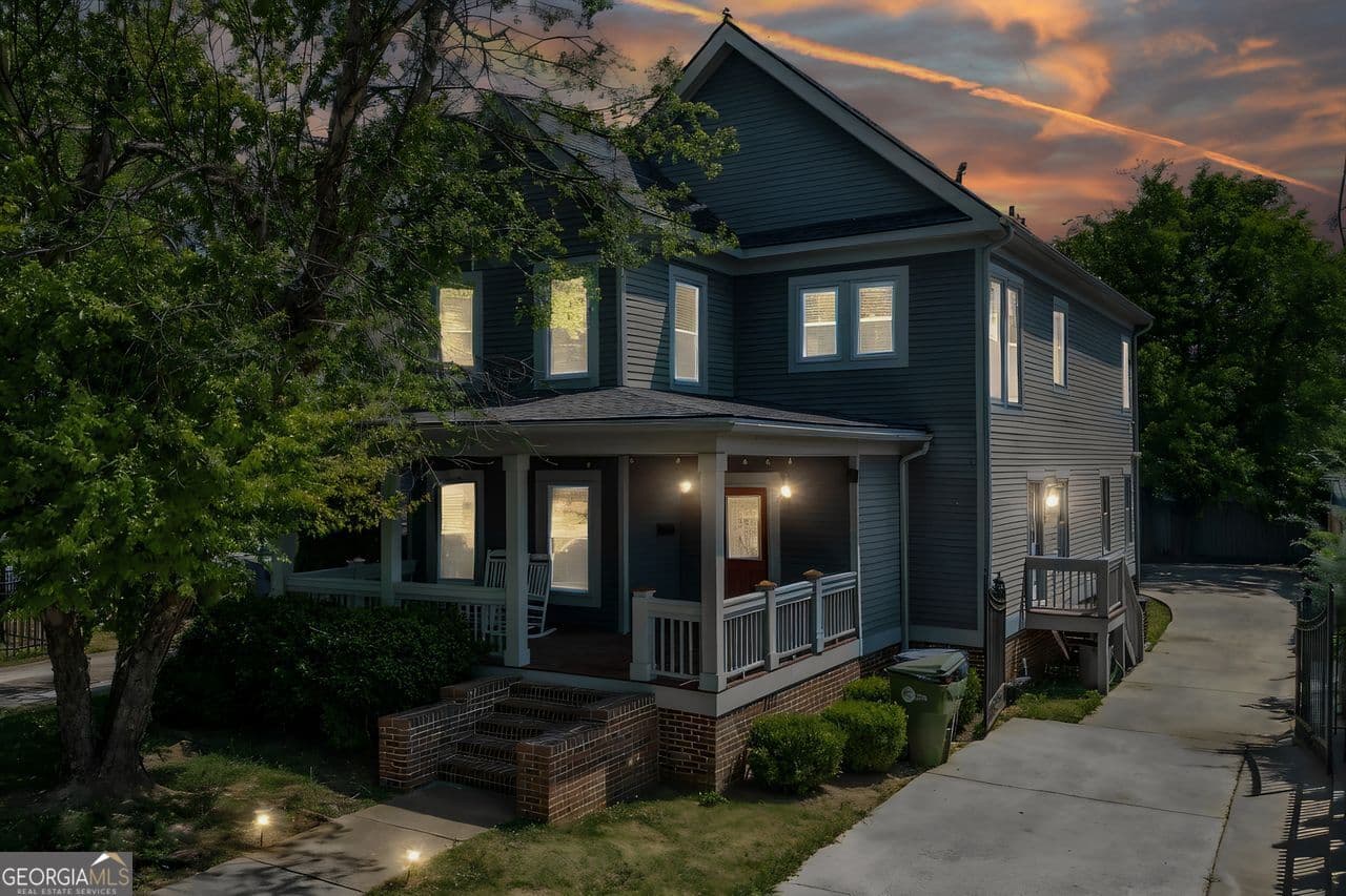 3 bedroom, 2.5 bathroom, 2,452 sq ft single family residence for sale at 64 Howell Street, Atlanta, GA 30312 — photo 2