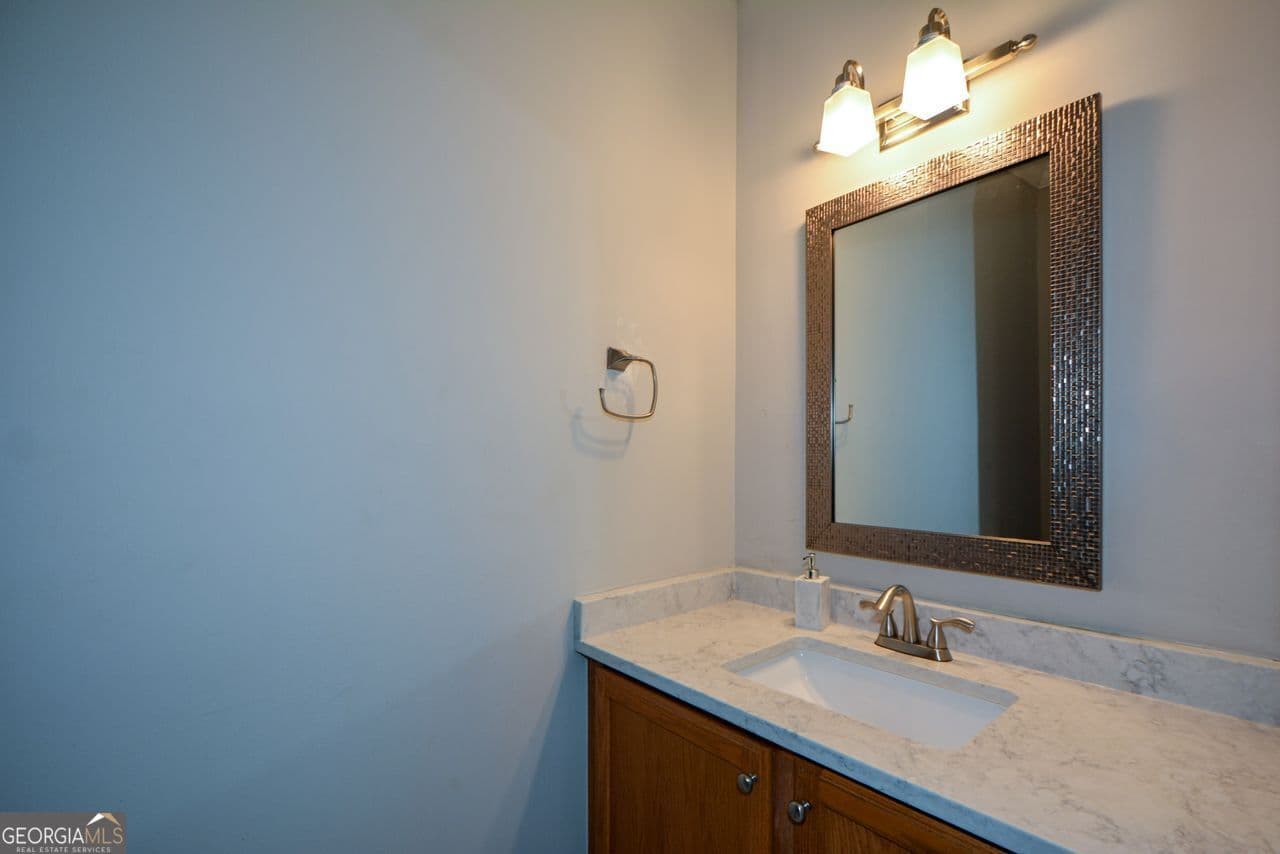 3 bedroom, 2.5 bathroom, 2,452 sq ft single family residence for sale at 64 Howell Street, Atlanta, GA 30312 — photo 10