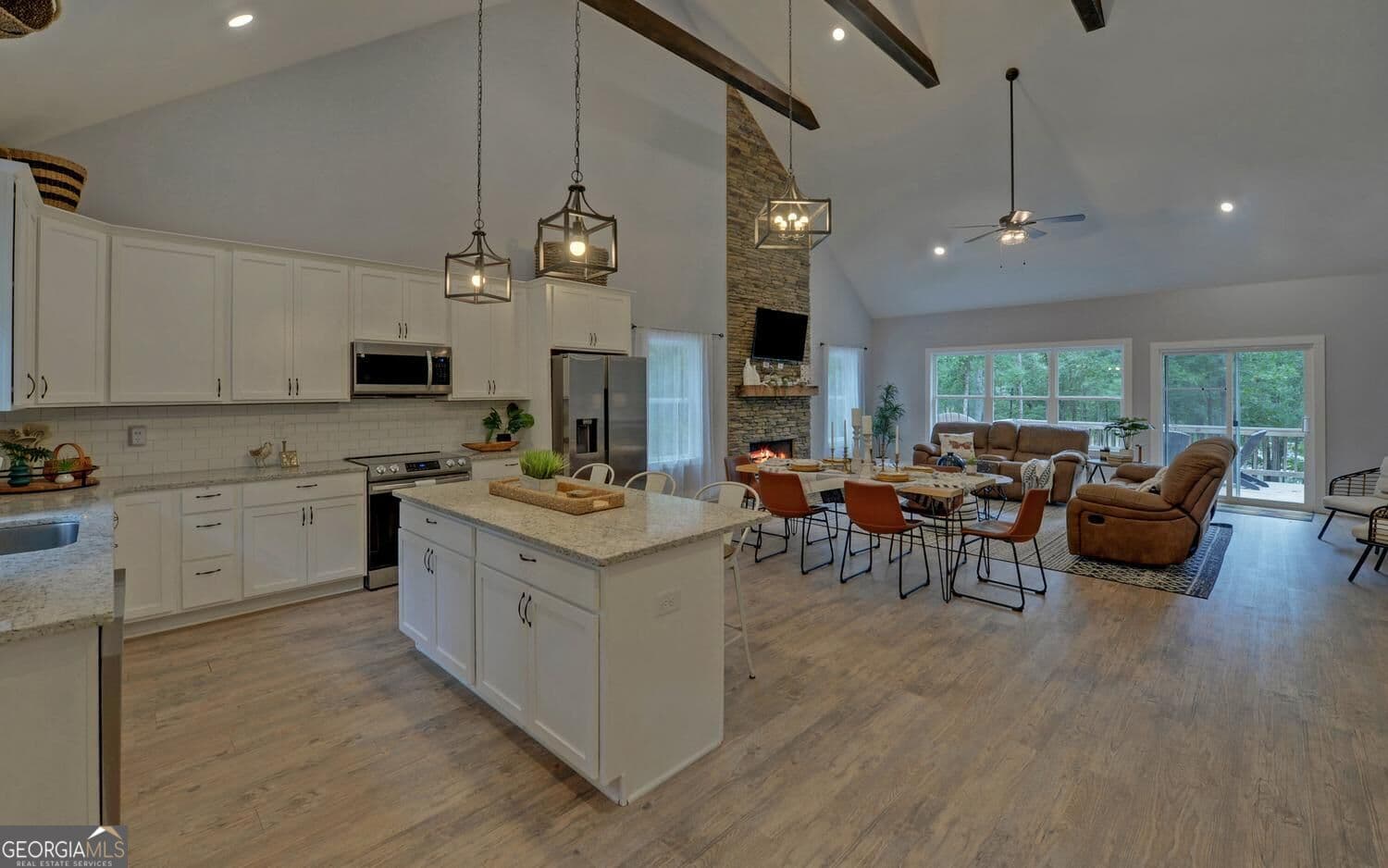 3 bedroom, 2.5 bathroom, 2,065 sq ft single family residence for sale at 322 Paradise Point Road, Hartwell, GA 30643 — photo 7