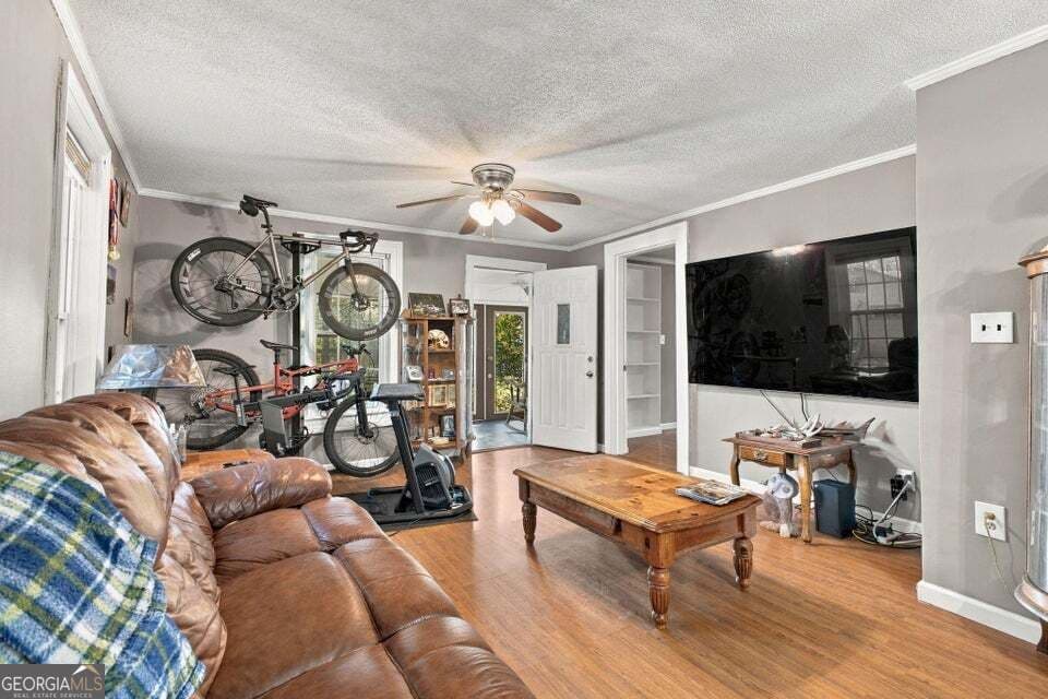 2 bedroom, 2 bathroom, 1,001 sq ft single family residence for sale at 910 S Chattanooga Street, Lafayette, GA 30728 — photo 7