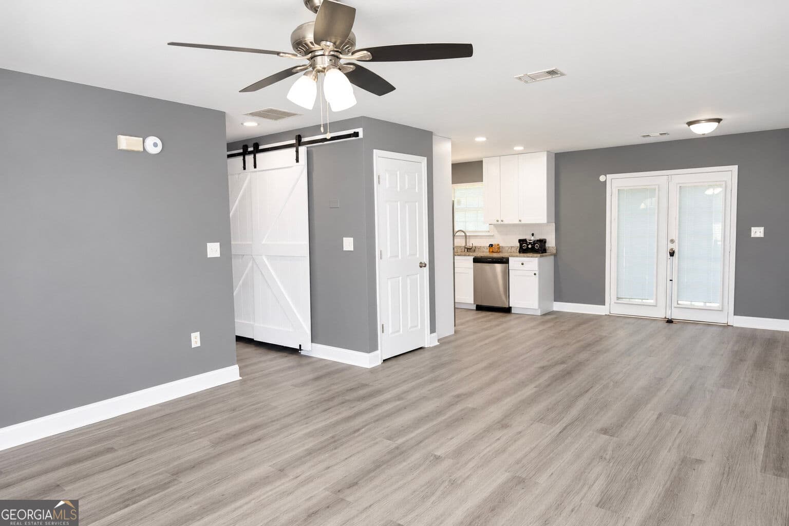 4 bedroom, 3 bathroom, 1,549 sq ft single family residence for sale at 110 Bradley Circle, Barnesville, GA 30204 — photo 3