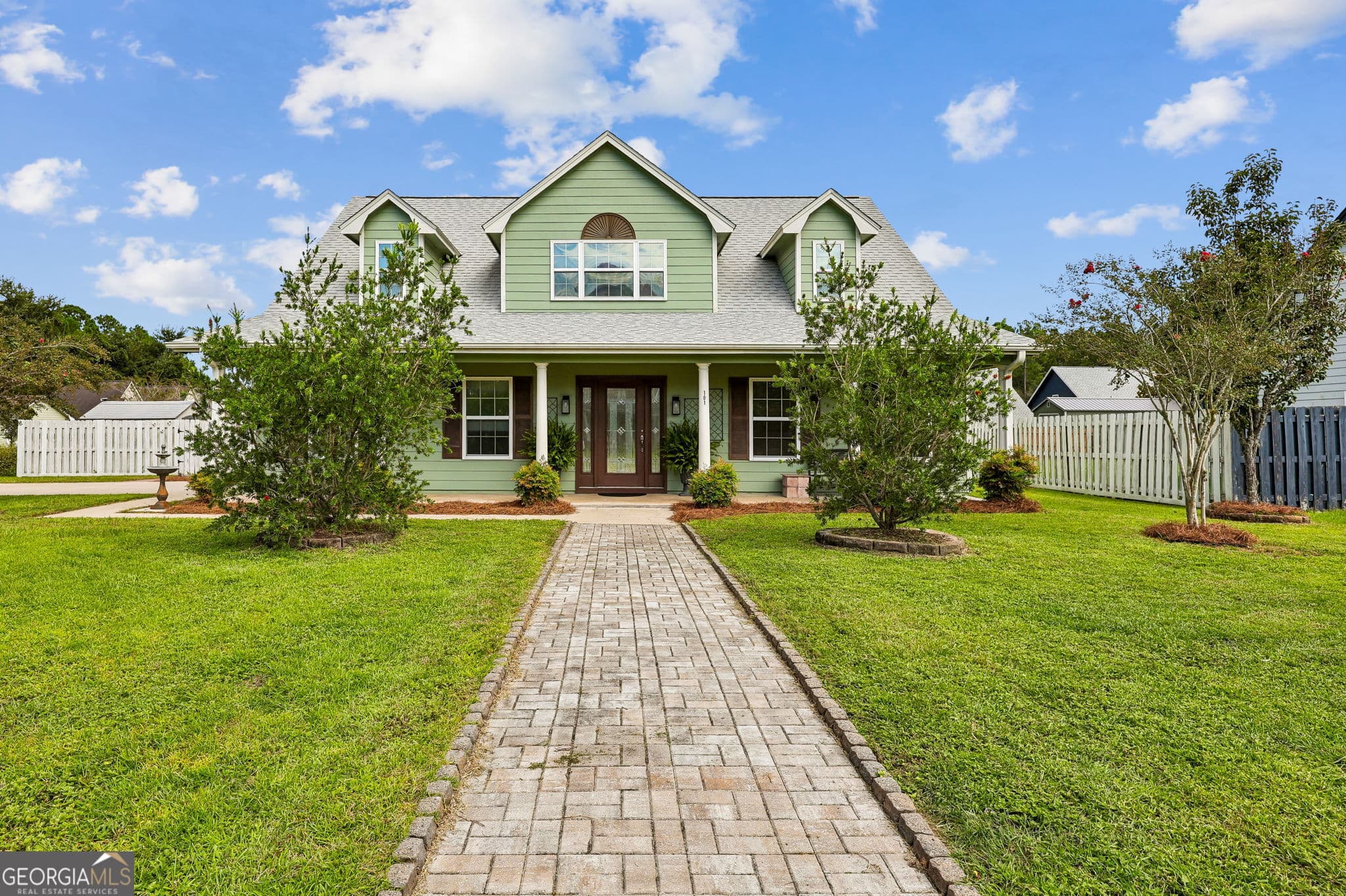 5 bedroom, 3 bathroom, 2,405 sq ft single family residence for sale at 101 Grouper Way, St. Marys, GA 31558