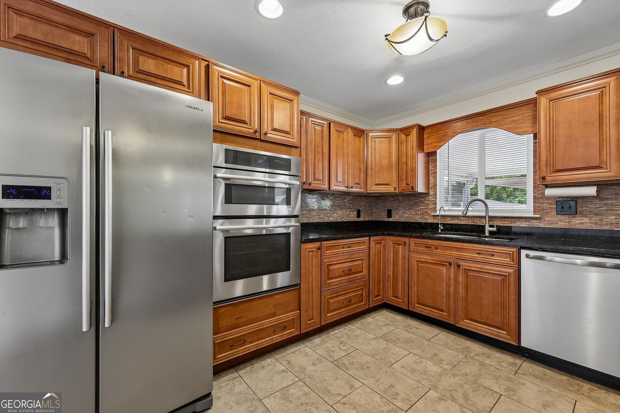 5 bedroom, 3 bathroom, 2,405 sq ft single family residence for sale at 101 Grouper Way, St. Marys, GA 31558 — photo 4