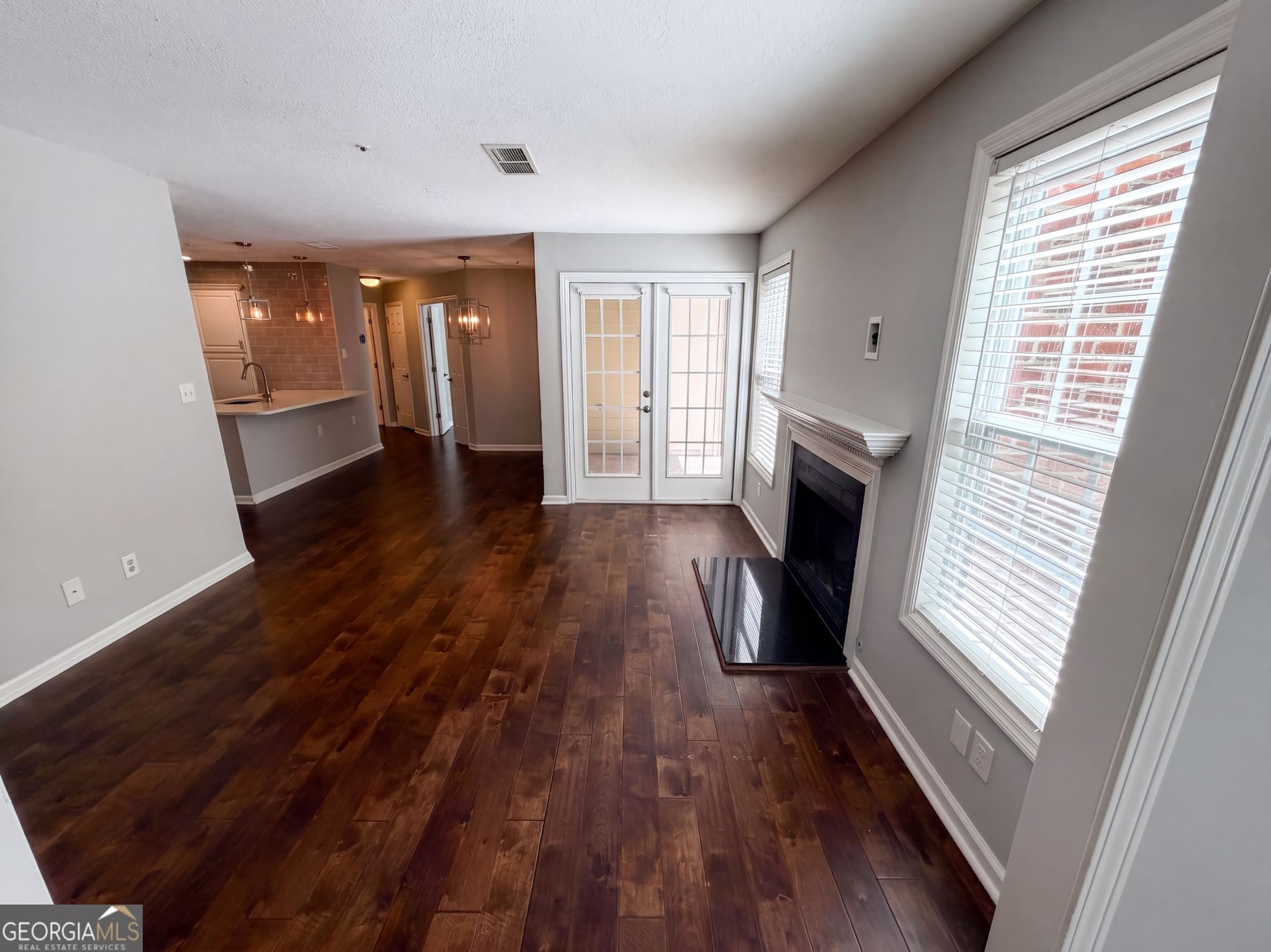 2 bedroom, 2 bathroom, 1,017 sq ft condominium for sale at 2090 River Heights Walk, Marietta, GA 30067 — photo 8