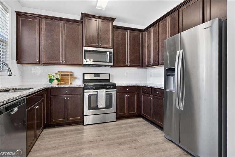 3 bedroom, 2.5 bathroom, 1,740 sq ft townhouse for rent at 4688A Beacon Ridge Lane, Flowery Branch, GA 30542 for $2,000 a month — photo 9