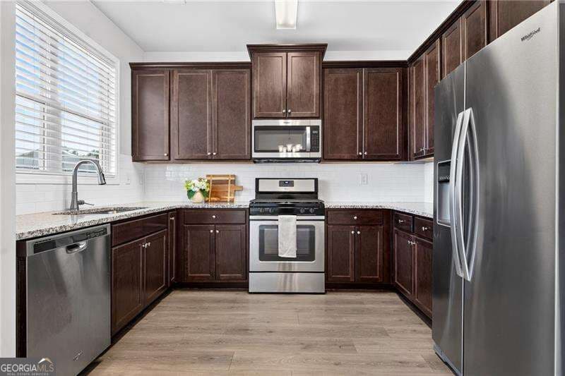 3 bedroom, 2.5 bathroom, 1,740 sq ft townhouse for rent at 4688A Beacon Ridge Lane, Flowery Branch, GA 30542 for $2,000 a month — photo 10