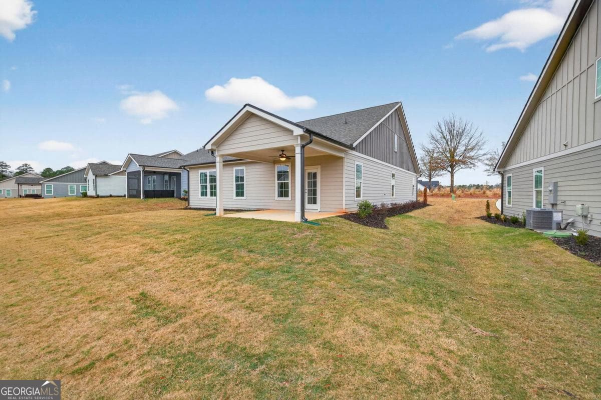3 bedroom, 2 bathroom, 2,044 sq ft single family residence for sale at 1541 Lake Drive, Greensboro, GA 30642 — photo 6
