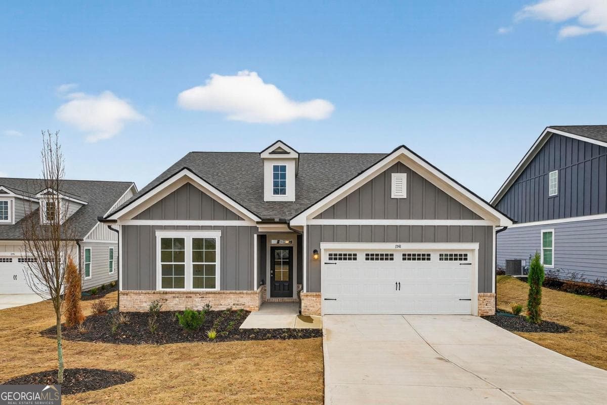 3 bedroom, 2 bathroom, 2,044 sq ft single family residence for sale at 1541 Lake Drive, Greensboro, GA 30642