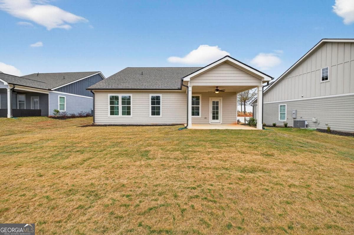 3 bedroom, 2 bathroom, 2,044 sq ft single family residence for sale at 1541 Lake Drive, Greensboro, GA 30642 — photo 5