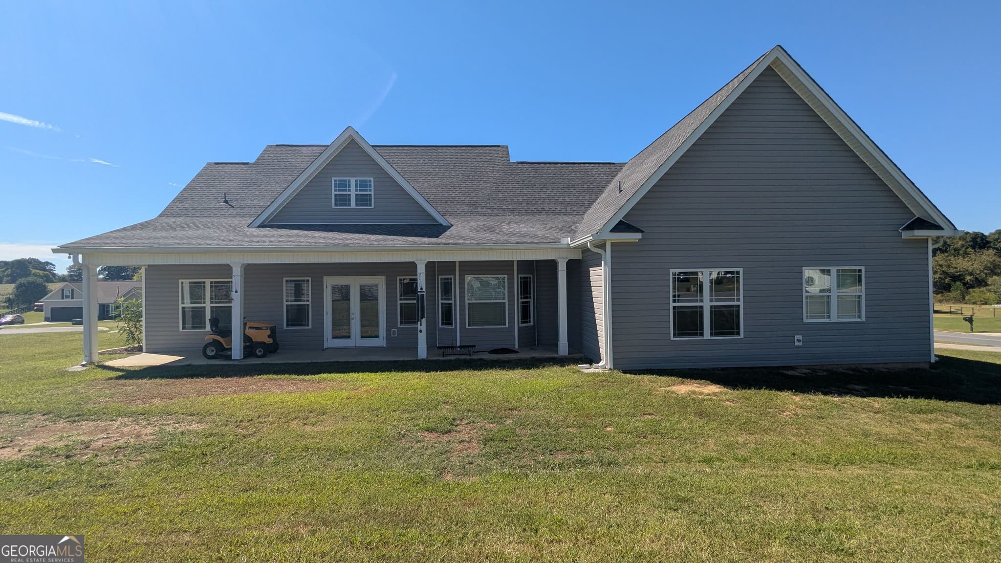 3 bedroom, 2 bathroom, 2,023 sq ft single family residence for sale at 331 Burnt Hickory Lane, Calhoun, GA 30701 — photo 3