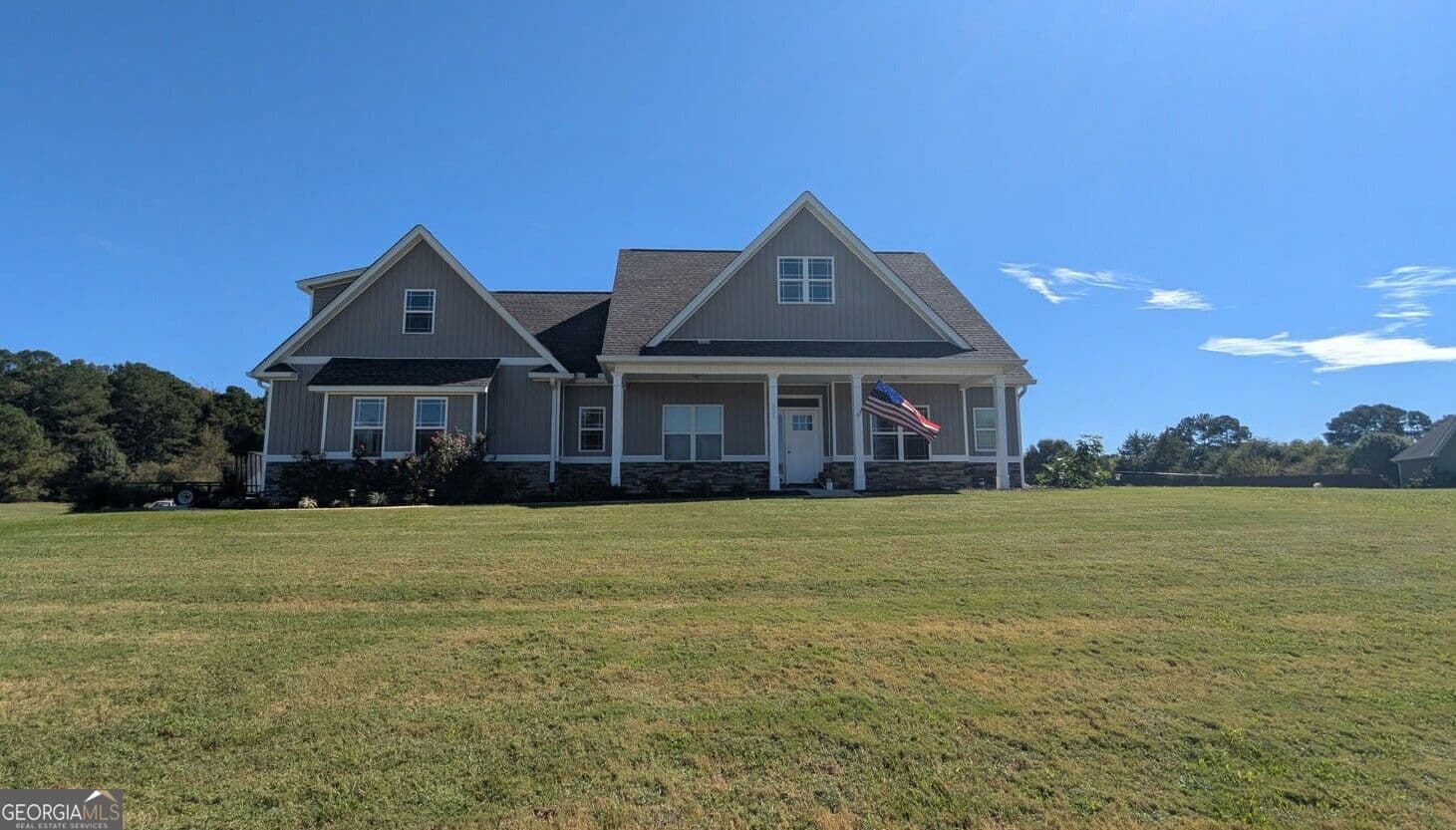 3 bedroom, 2 bathroom, 2,023 sq ft single family residence for sale at 331 Burnt Hickory Lane, Calhoun, GA 30701 — photo 1 of 11
