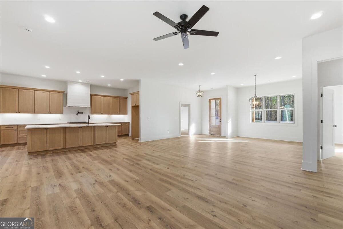 3 bedroom, 2.5 bathroom, 2,559 sq ft single family residence for sale at 115 Oak Hill Circle, Eatonton, GA 31024 — photo 9