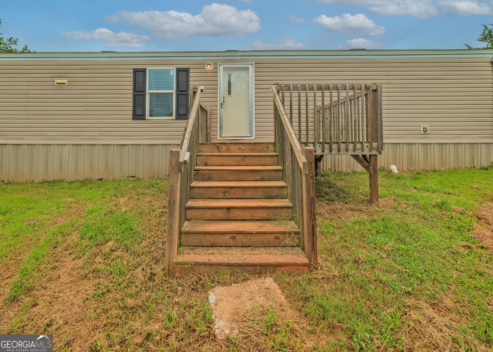 3 bedroom, 2 bathroom, 924 sq ft manufactured home,single family residence for sale at 330 Edgewater Lane, Hartwell, GA 30643 — photo 9