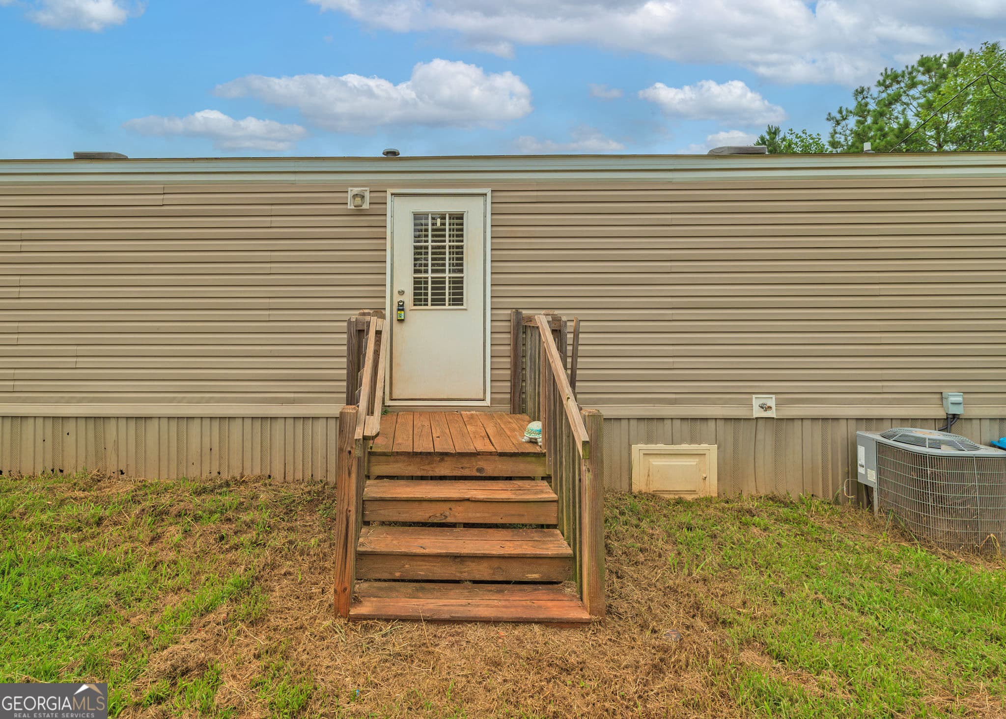 3 bedroom, 2 bathroom, 924 sq ft manufactured home,single family residence for sale at 330 Edgewater Lane, Hartwell, GA 30643 — photo 4