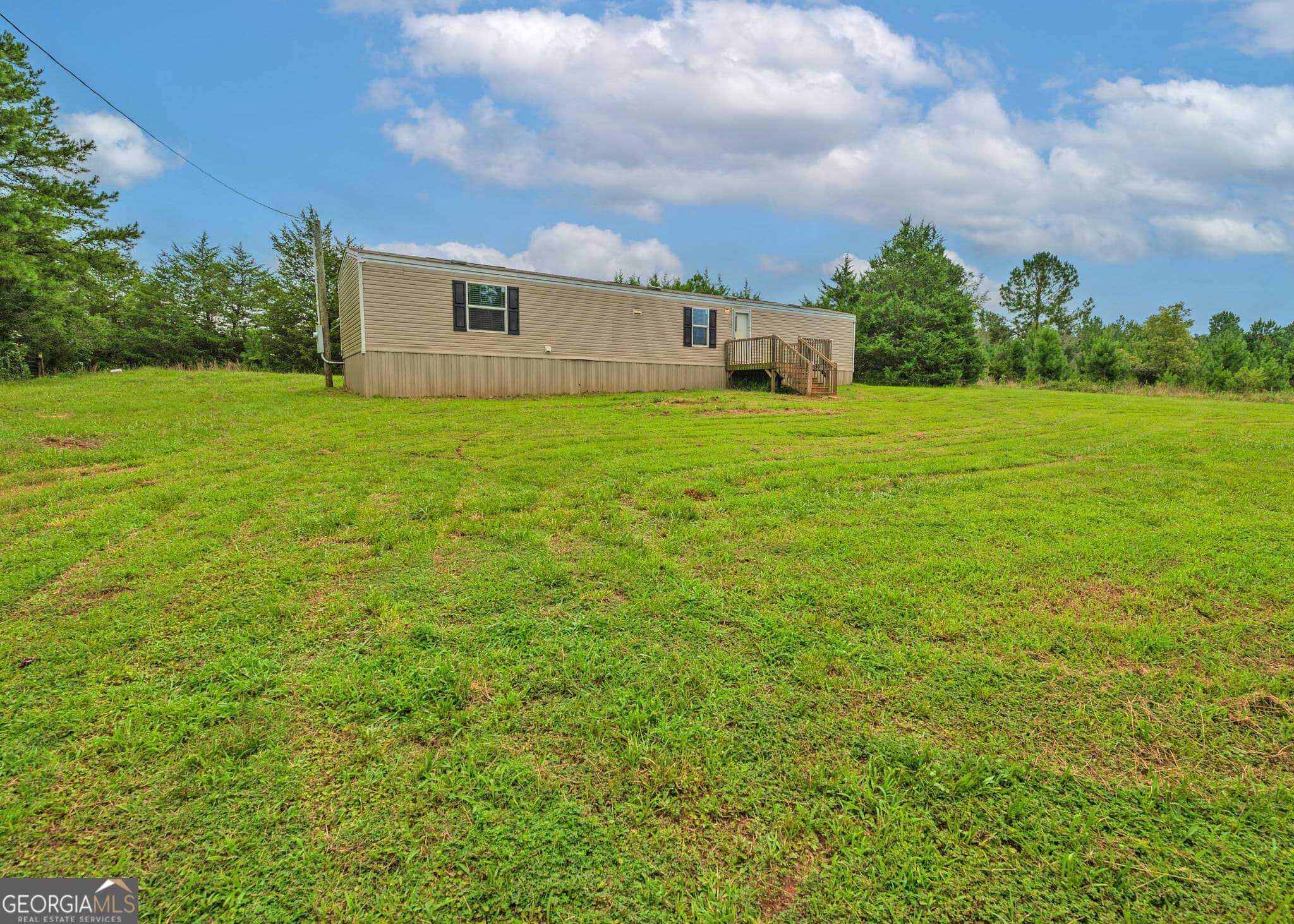 3 bedroom, 2 bathroom, 924 sq ft manufactured home,single family residence for sale at 330 Edgewater Lane, Hartwell, GA 30643 — photo 8