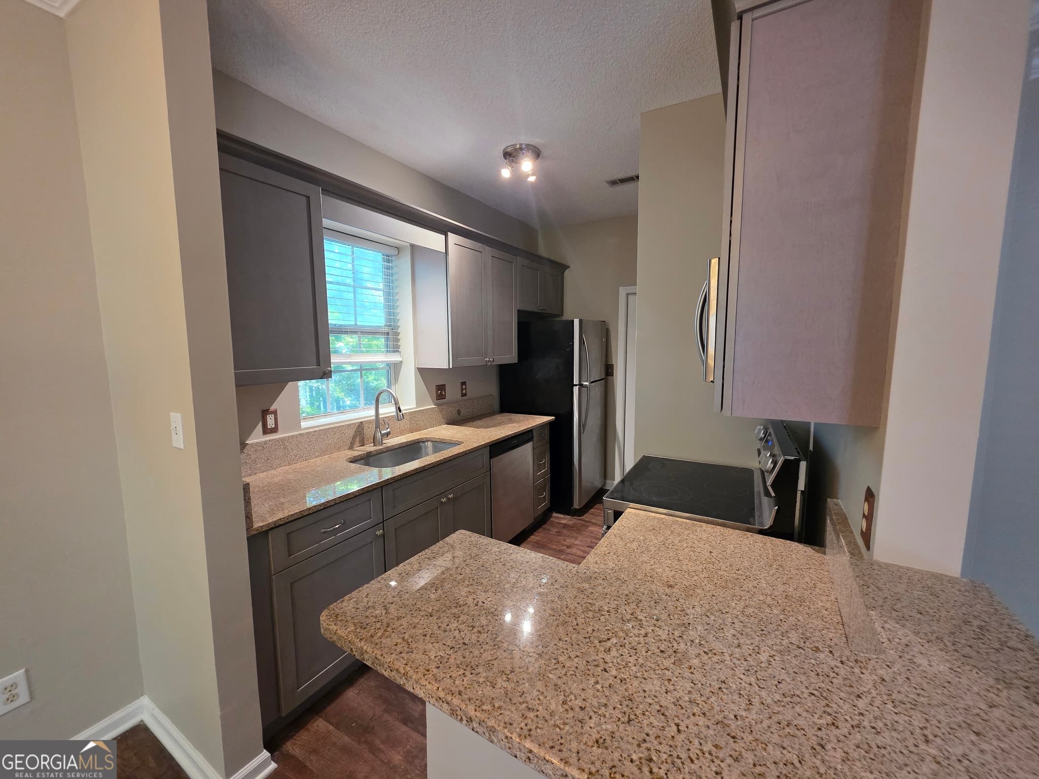 3 bedroom, 2.5 bathroom, 1,342 sq ft single family residence for rent at 602 N Fairfield Drive, Peachtree City, GA 30269 for $2,300 a month — photo 8