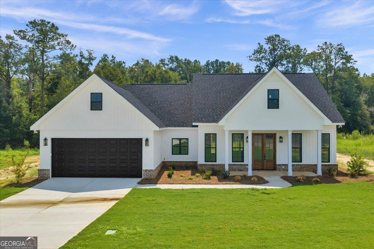 3 bedroom, 2 bathroom, 1,706 sq ft single family residence sold at 624 Ellie Circle, Dublin, GA 31021