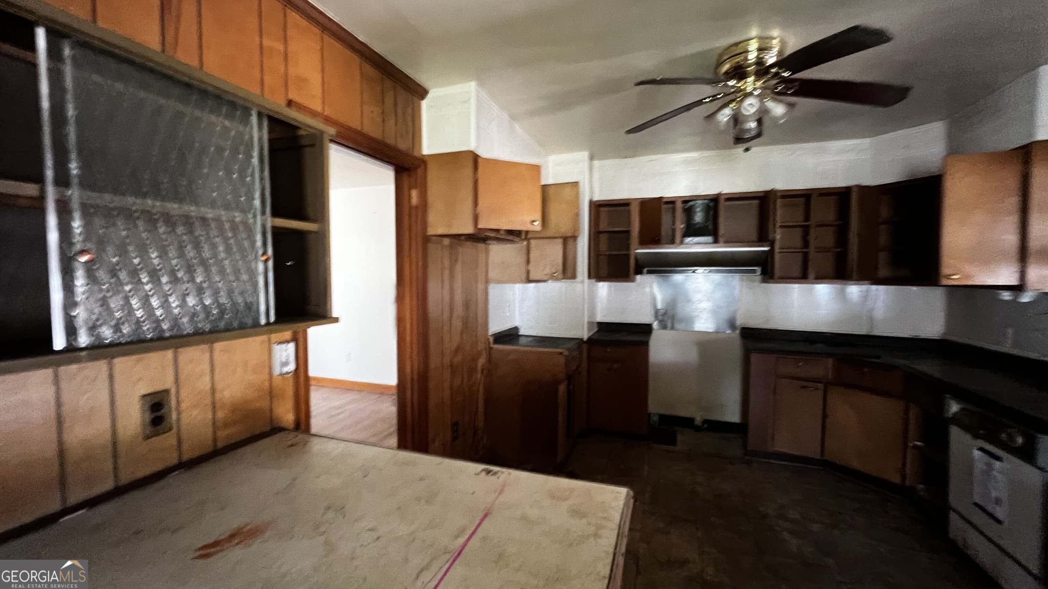 3 bedroom, 2 bathroom, 1,636 sq ft single family residence for sale at 133 Thornton Drive, Albany, GA 31705 — photo 6