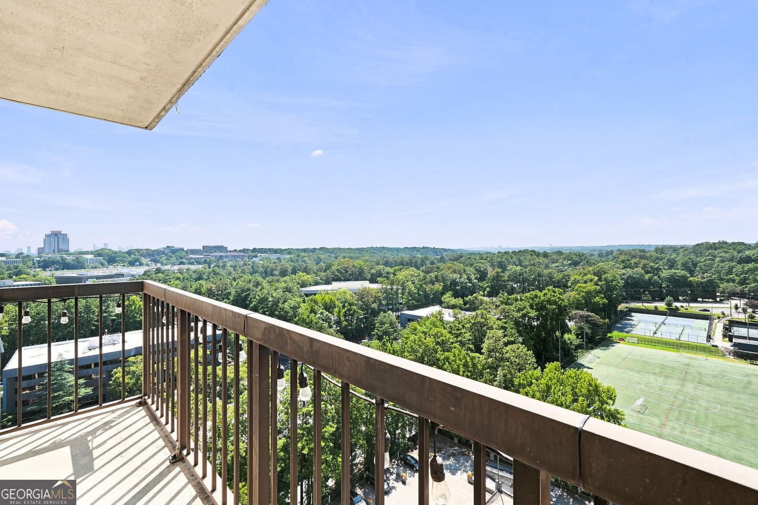 1 bedroom, 1 bathroom, 769 sq ft condominium for sale at 795 Hammond Drive 1708, Sandy Springs, GA 30328 — photo 5