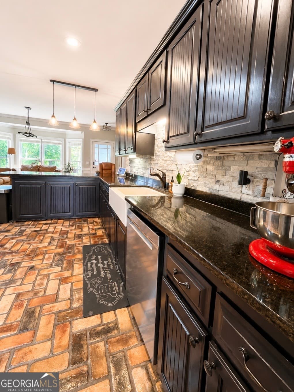 5 bedroom, 2.5 bathroom, 4,963 sq ft single family residence for sale at 117 Edgewood Road, Vidalia, GA 30474 — photo 4