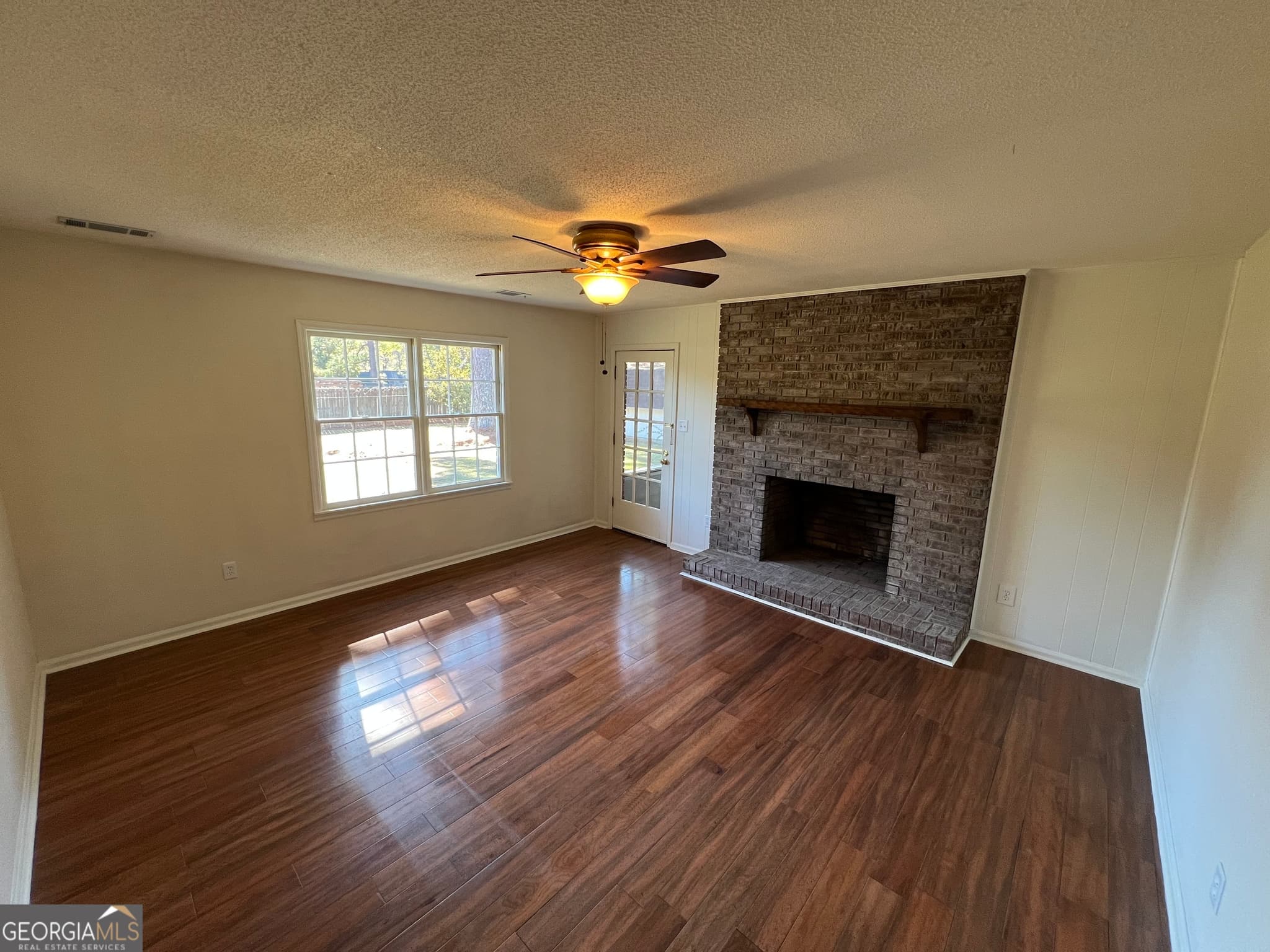 4 bedroom, 2 bathroom, 2,037 sq ft single family residence for sale at 311 Fairmont Drive, Dublin, GA 31021 — photo 8