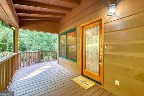 3 bedroom, 3.5 bathroom, 2,552 sq ft cabin,single family residence for sale at 300 Chapman Lane, Blairsville, GA 30512 — photo 2