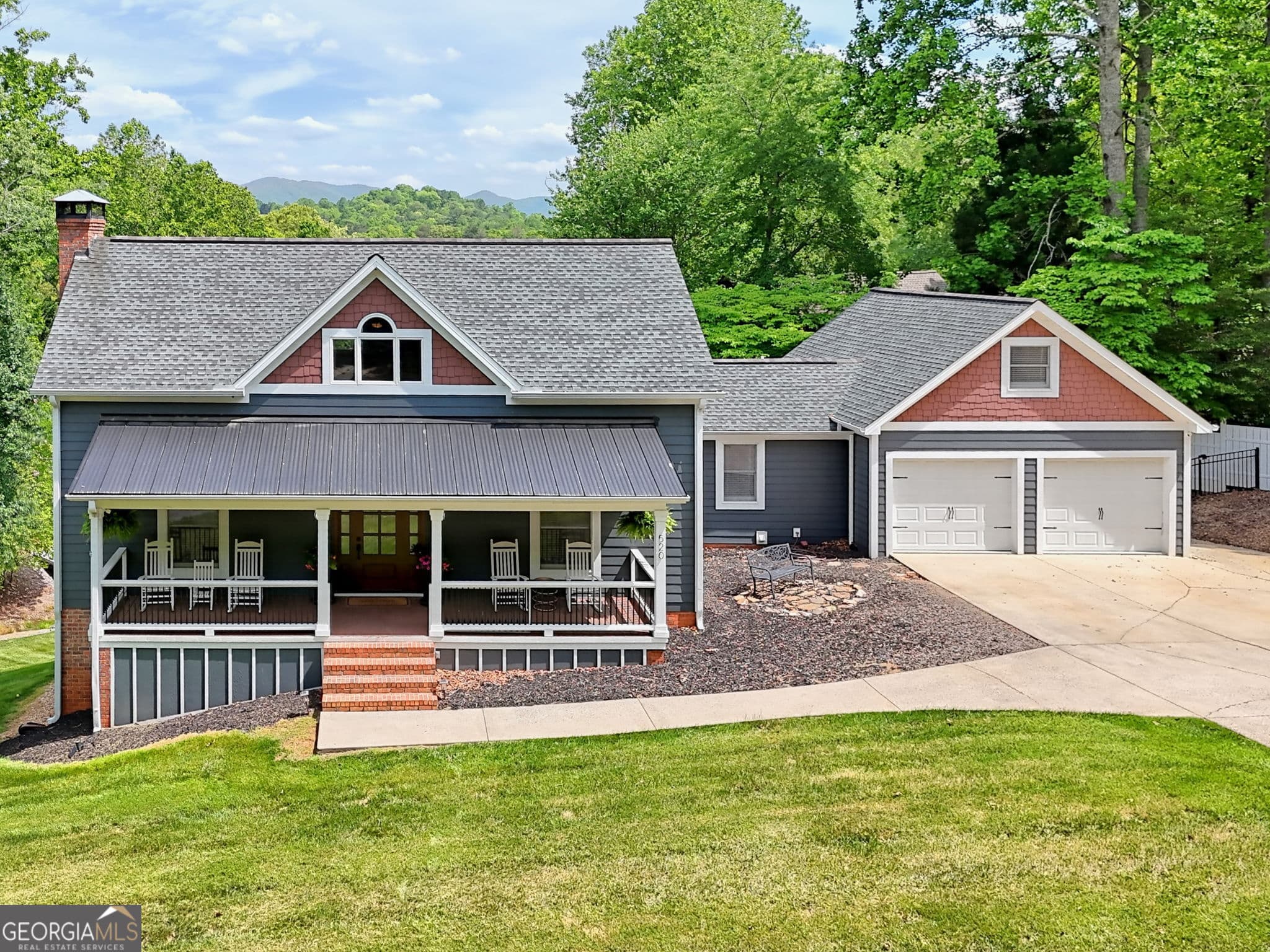 4 bedroom, 3.5 bathroom single family residence for sale at 520 Long View Drive, Hiawassee, GA 30546 — photo 2
