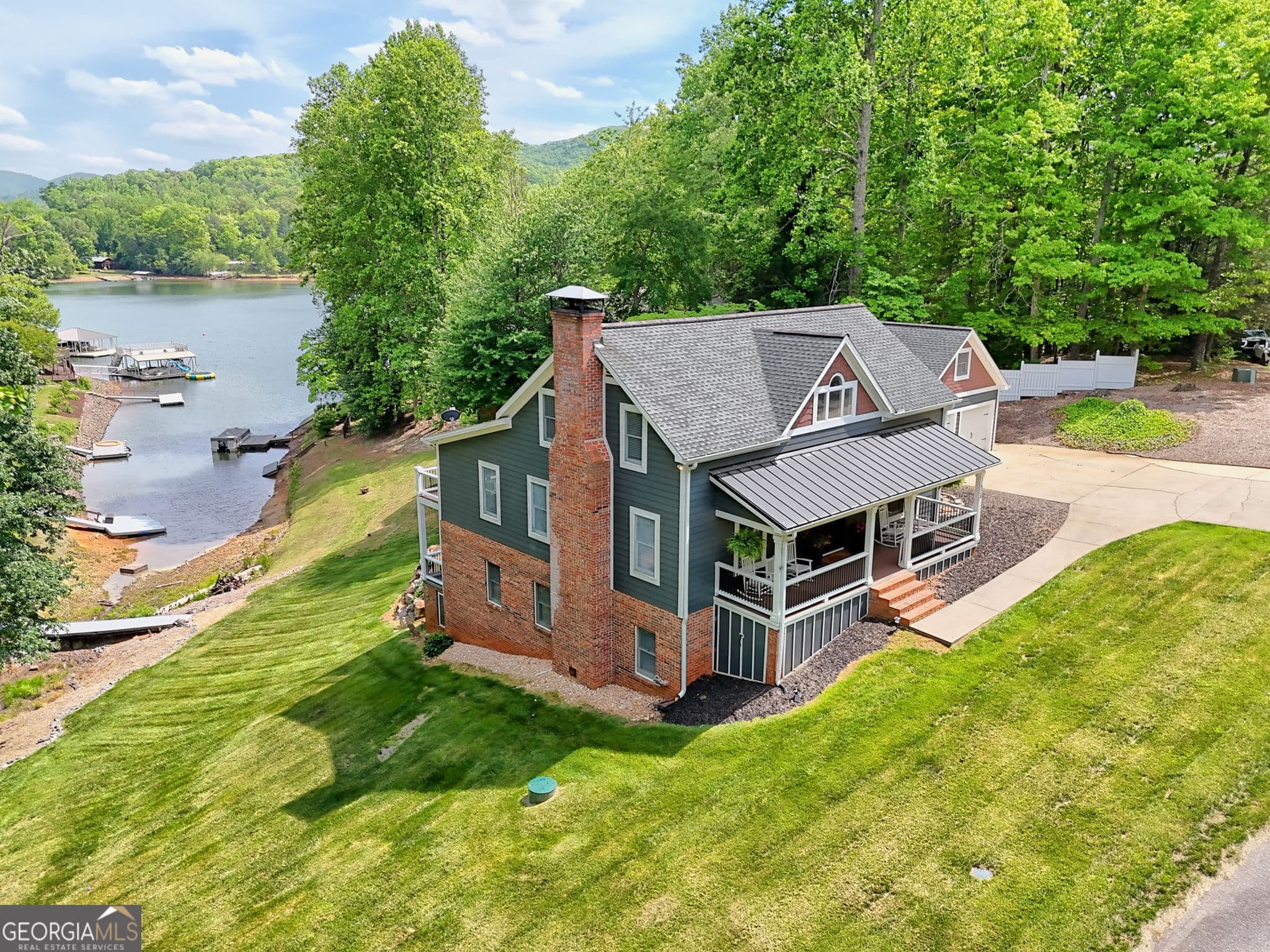 4 bedroom, 3.5 bathroom single family residence for sale at 520 Long View Drive, Hiawassee, GA 30546 — photo 4