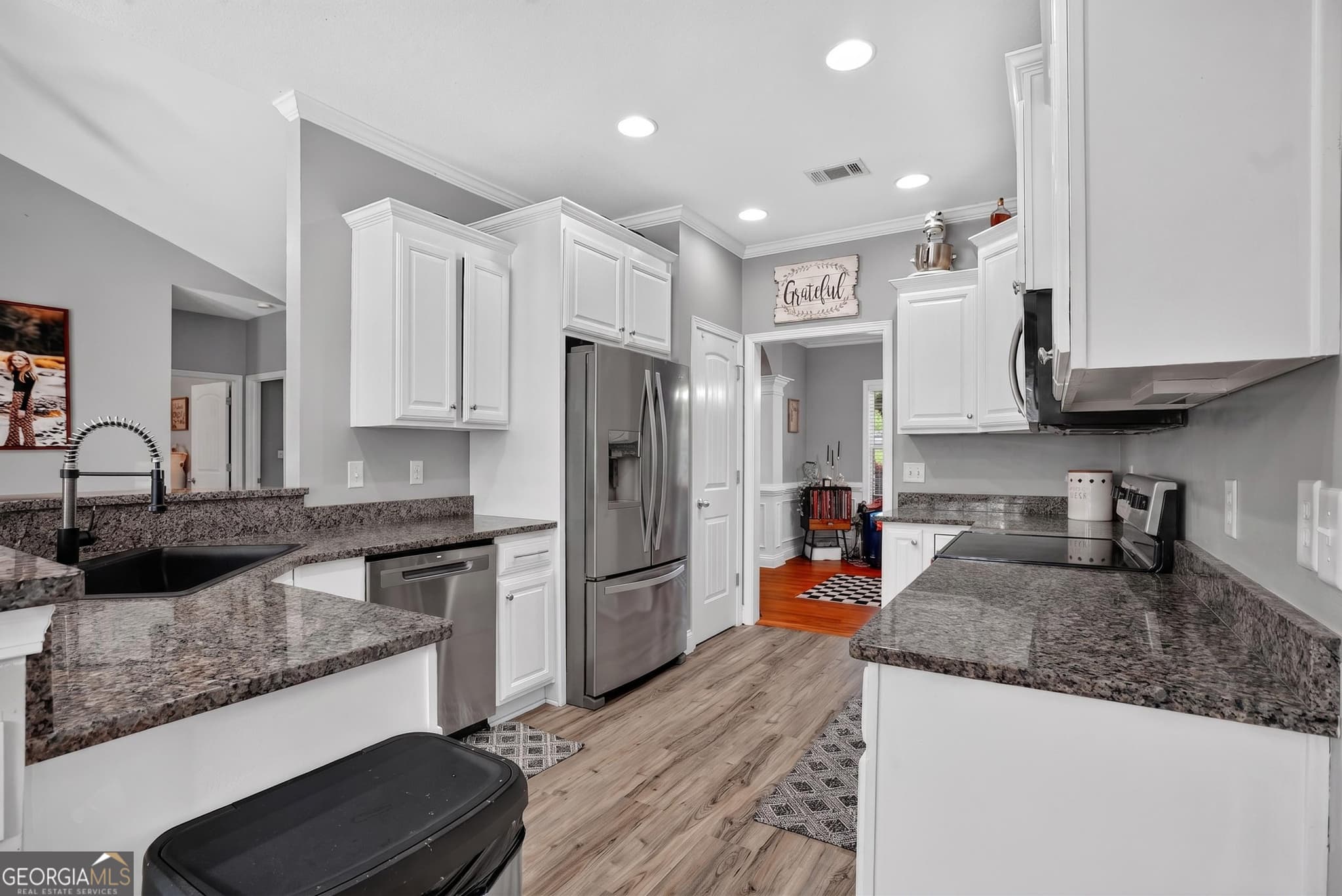 5 bedroom, 3 bathroom, 3,553 sq ft single family residence for sale at 171 Windsor Court, Williamson, GA 30292 — photo 5