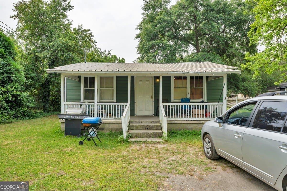 2 bedroom, 1 bathroom, 624 sq ft single family residence for sale at 512 Oakland Avenue, Cordele, GA 31015
