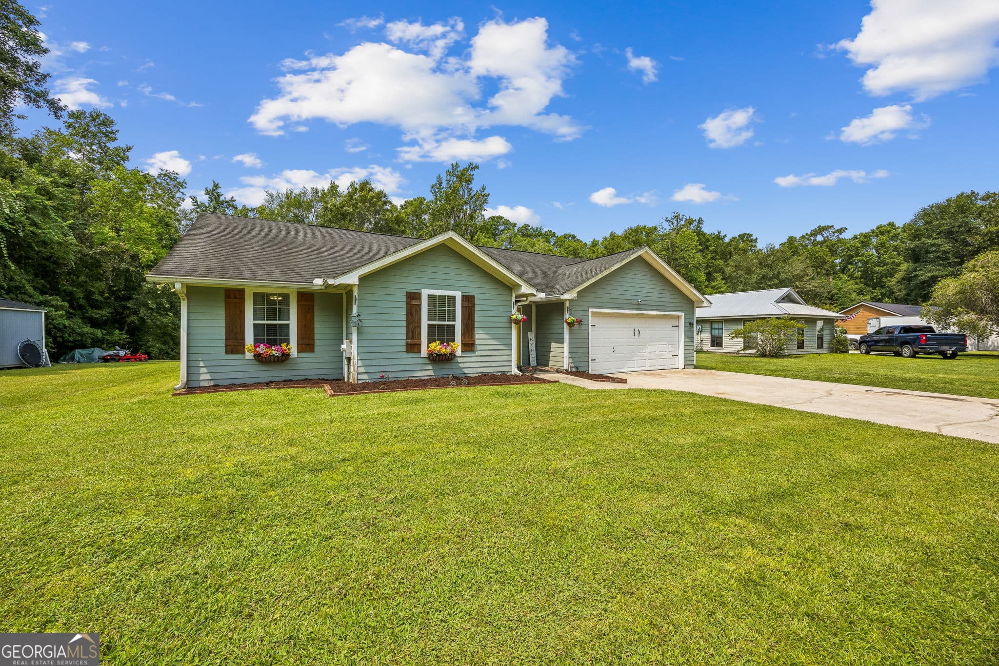 4 bedroom, 3 bathroom, 1,832 sq ft single family residence for sale at 189 Deerfield Circle, Kingsland, GA 31548 — photo 3