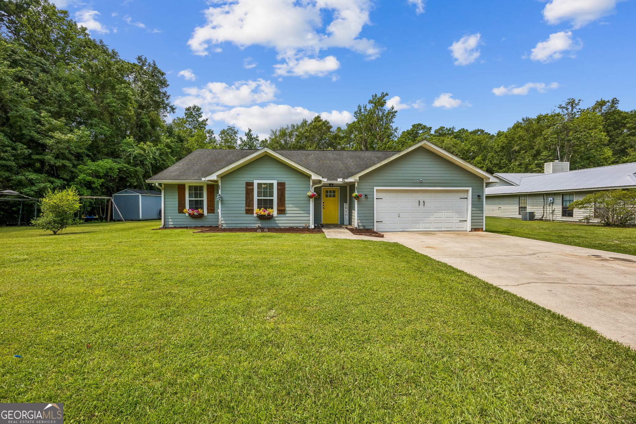 4 bedroom, 3 bathroom, 1,832 sq ft single family residence for sale at 189 Deerfield Circle, Kingsland, GA 31548 — photo 1 of 32