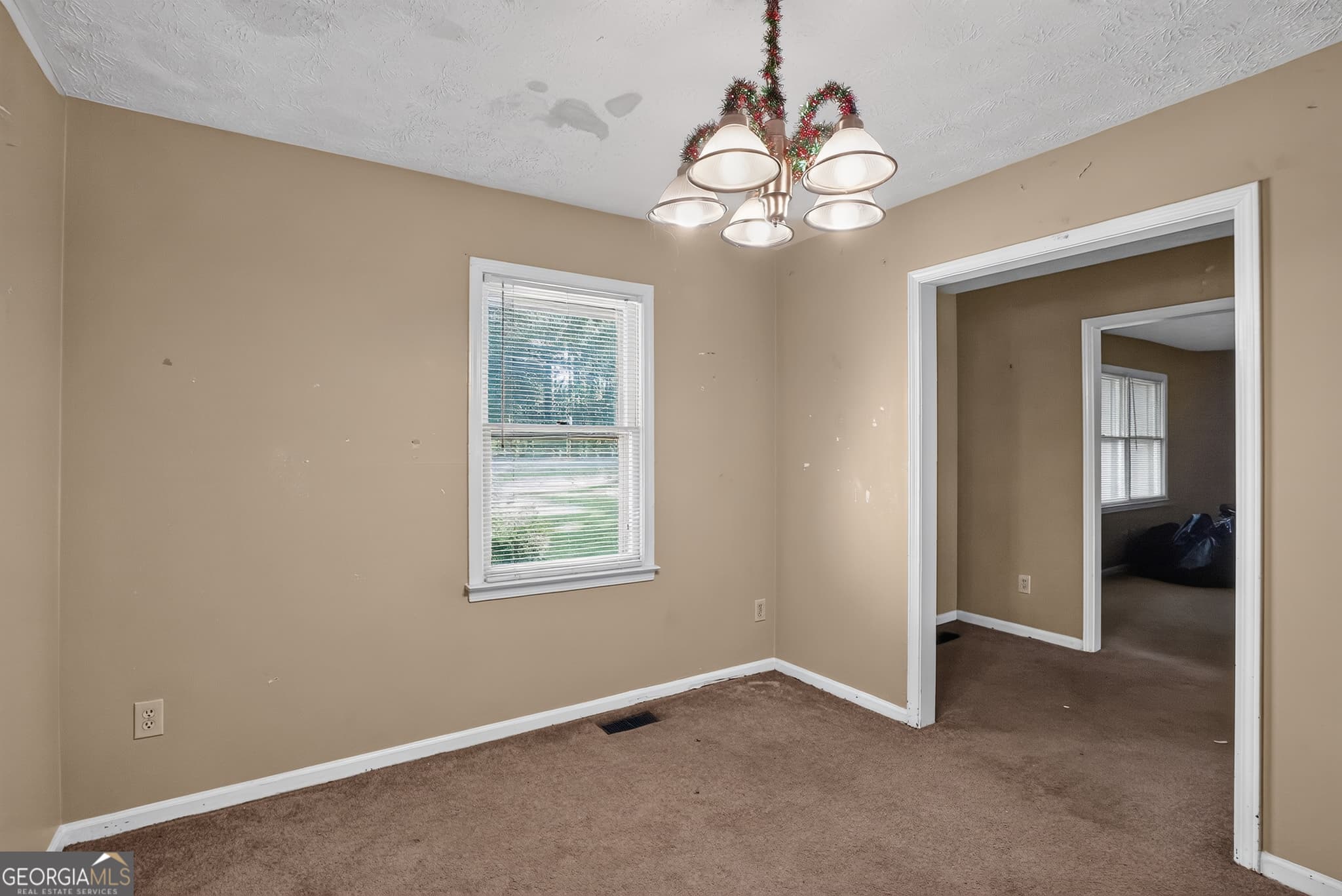 4 bedroom, 2 bathroom, 1,679 sq ft single family residence for sale at 2336 Carnes Road, Jonesboro, GA 30236 — photo 7