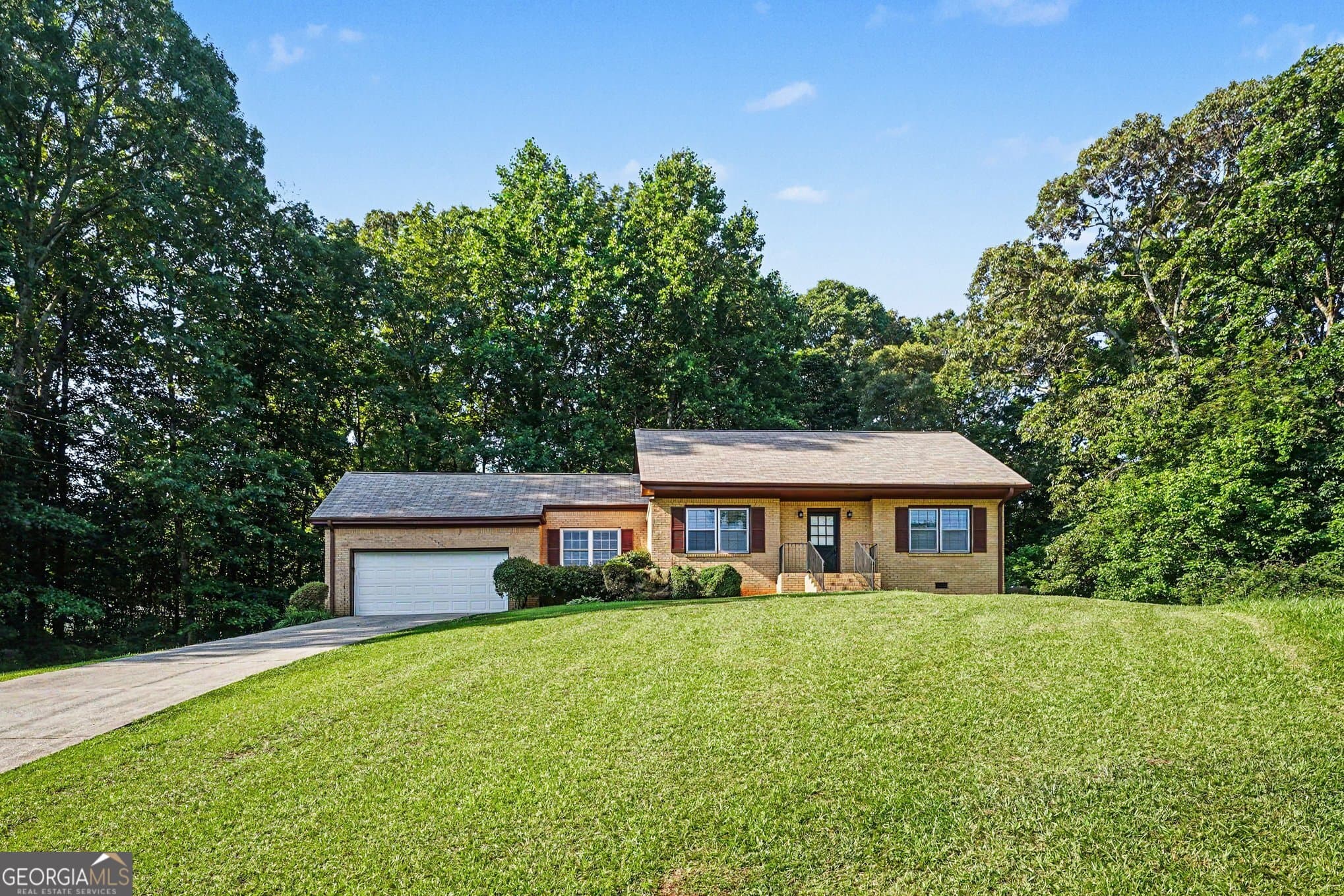 3 bedroom, 2 bathroom, 1,951 sq ft single family residence for sale at 7317 Deerwood Drive, Riverdale, GA 30296 — photo 2