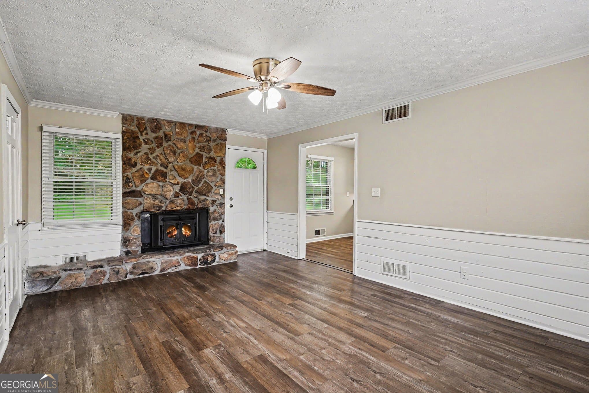 3 bedroom, 2 bathroom, 1,951 sq ft single family residence for sale at 7317 Deerwood Drive, Riverdale, GA 30296 — photo 7