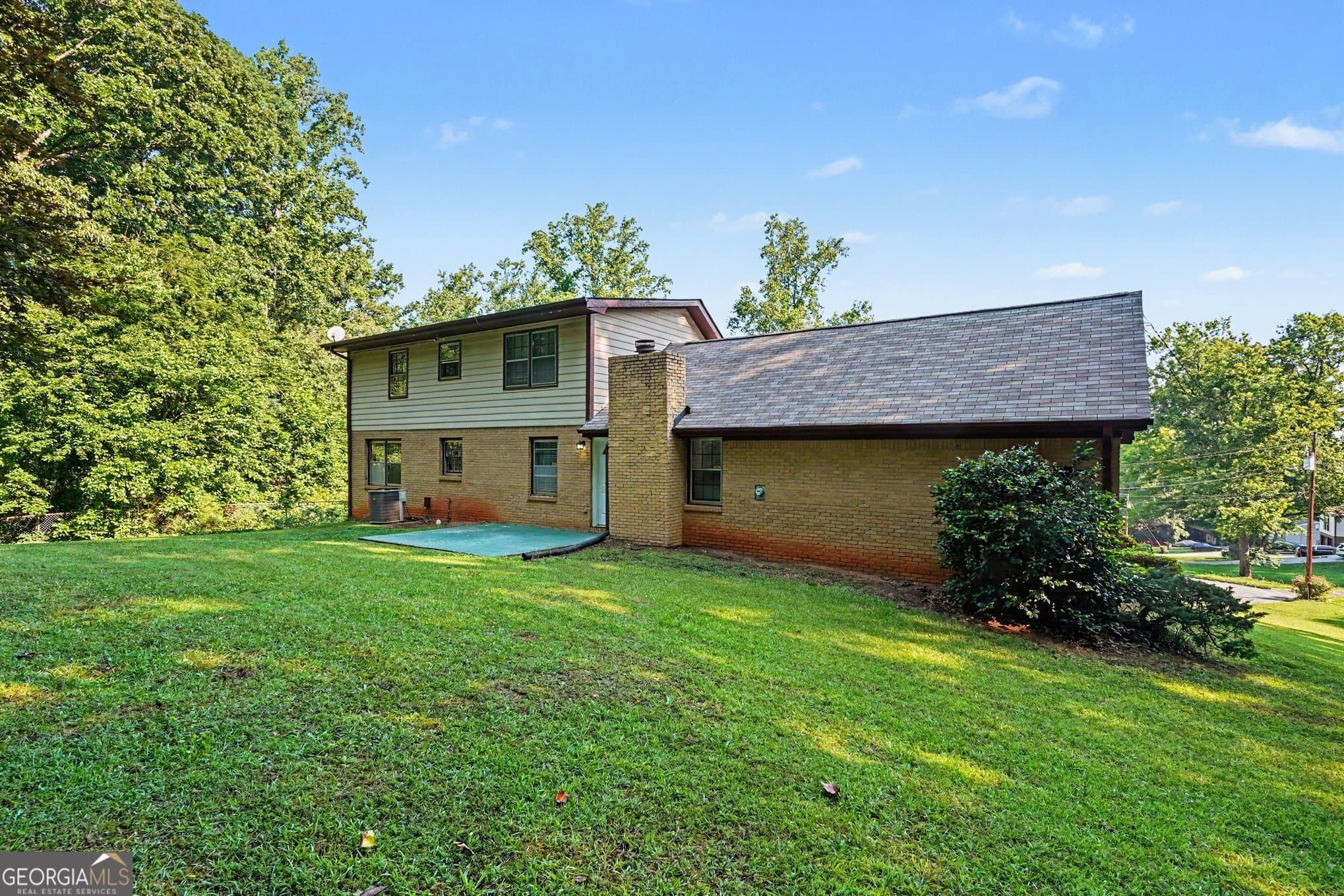 3 bedroom, 2 bathroom, 1,951 sq ft single family residence for sale at 7317 Deerwood Drive, Riverdale, GA 30296 — photo 4