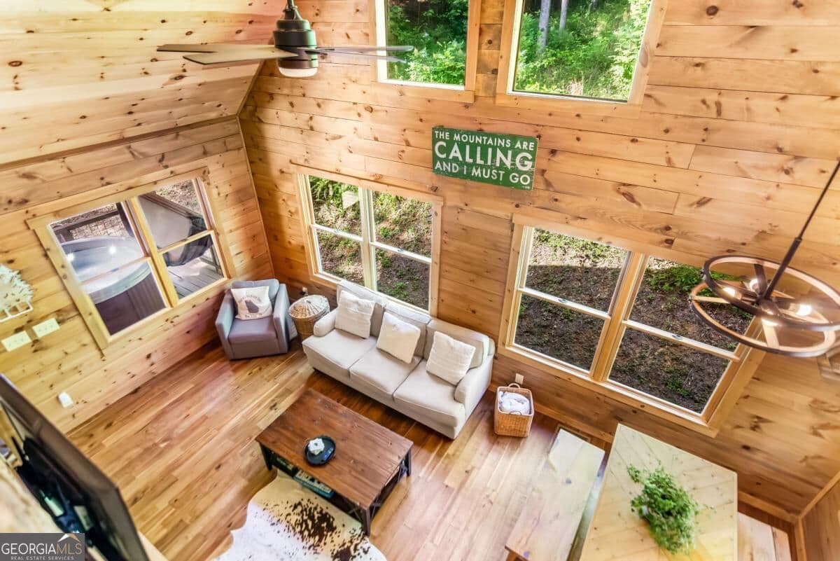2 bedroom, 1 bathroom, 924 sq ft cabin,single family residence for sale at 79 N Dream Catcher, Blue Ridge, GA 30513 — photo 9
