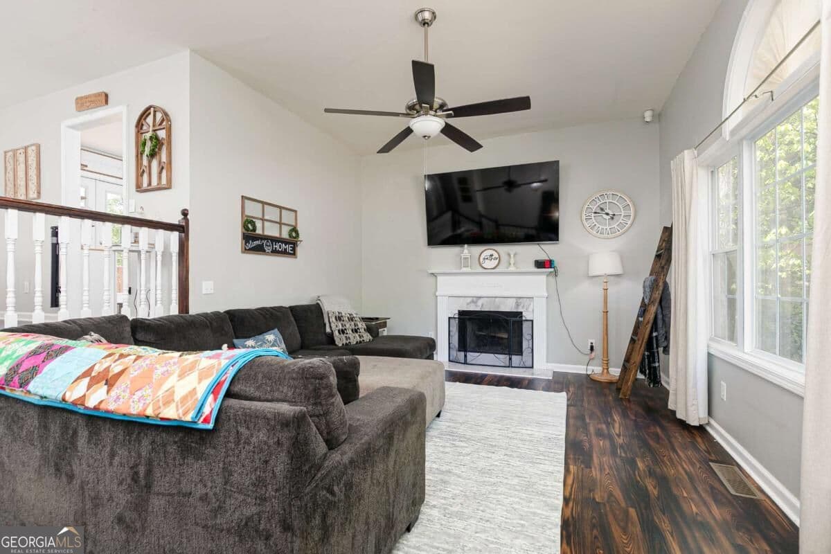 3 bedroom, 3 bathroom, 2,008 sq ft single family residence for sale at 9420 Poole Road, Villa Rica, GA 30180 — photo 6