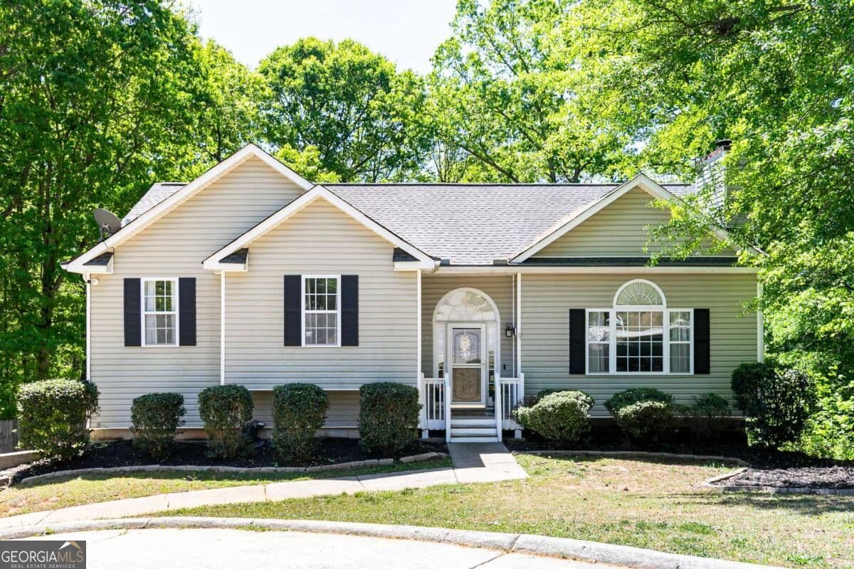 3 bedroom, 3 bathroom, 2,008 sq ft single family residence for sale at 9420 Poole Road, Villa Rica, GA 30180 — photo 1 of 34