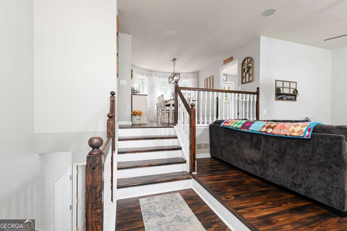 3 bedroom, 3 bathroom, 2,008 sq ft single family residence for sale at 9420 Poole Road, Villa Rica, GA 30180 — photo 5