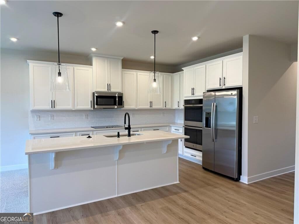 3 bedroom, 2.5 bathroom townhouse for sale at 2424 Green Juniper Way, Gainesville, GA 30507 — photo 2