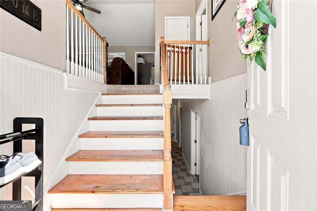 5 bedroom, 3 bathroom, 2,108 sq ft single family residence for sale at 413 Christina Way, Acworth, GA 30102 — photo 4