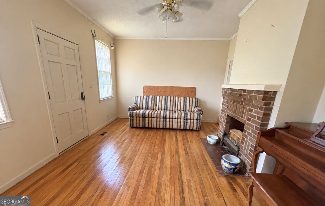 4 bedroom, 2 bathroom, 2,121 sq ft single family residence under contract at 204 W First Avenue, Sandersville, GA 31082 — photo 3