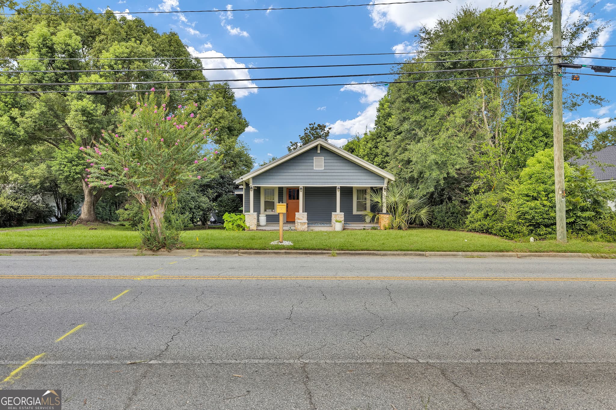 3 bedroom, 1.5 bathroom, 2,876 sq ft single family residence under contract at 504 S Church Street, Hahira, GA 31632