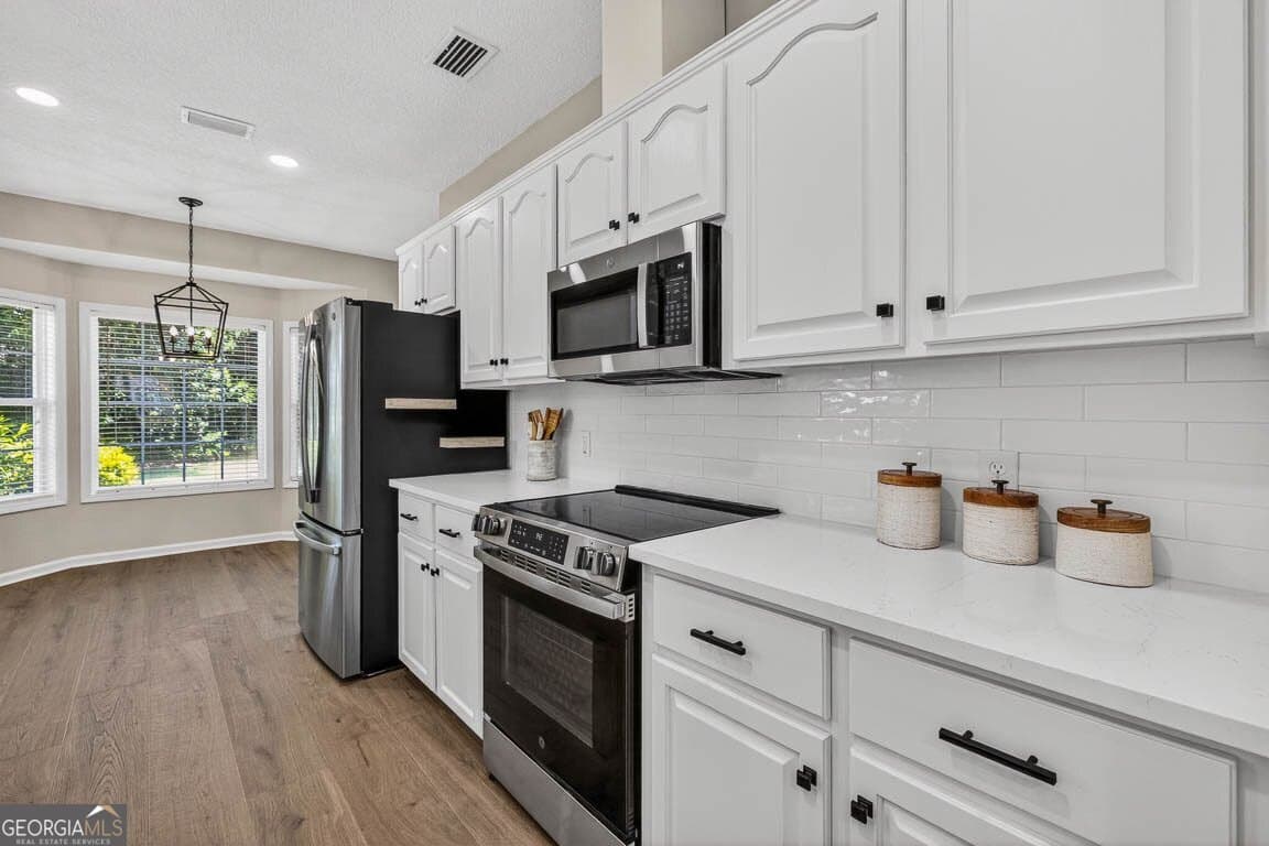 2 bedroom, 2 bathroom, 1,079 sq ft townhouse for sale at 153 Dalton Cody Drive, Brunswick, GA 31520 — photo 3