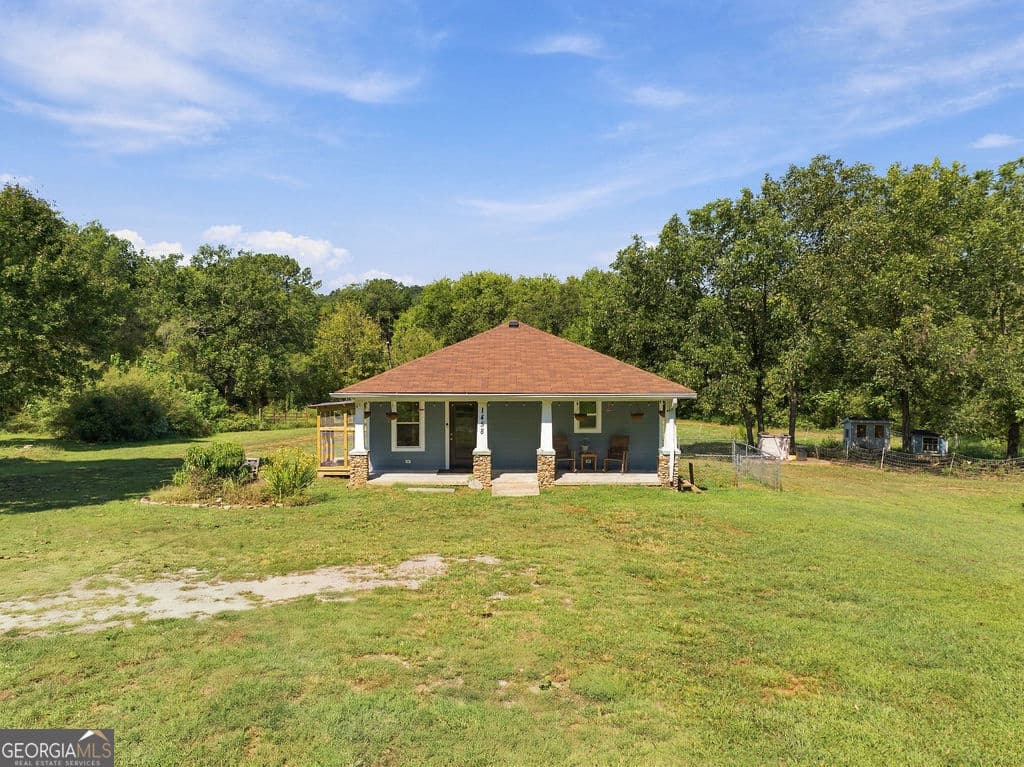 1 bedroom, 1 bathroom, 756 sq ft single family residence for sale at 1458 Old Cedartown Road, Lindale, GA 30147